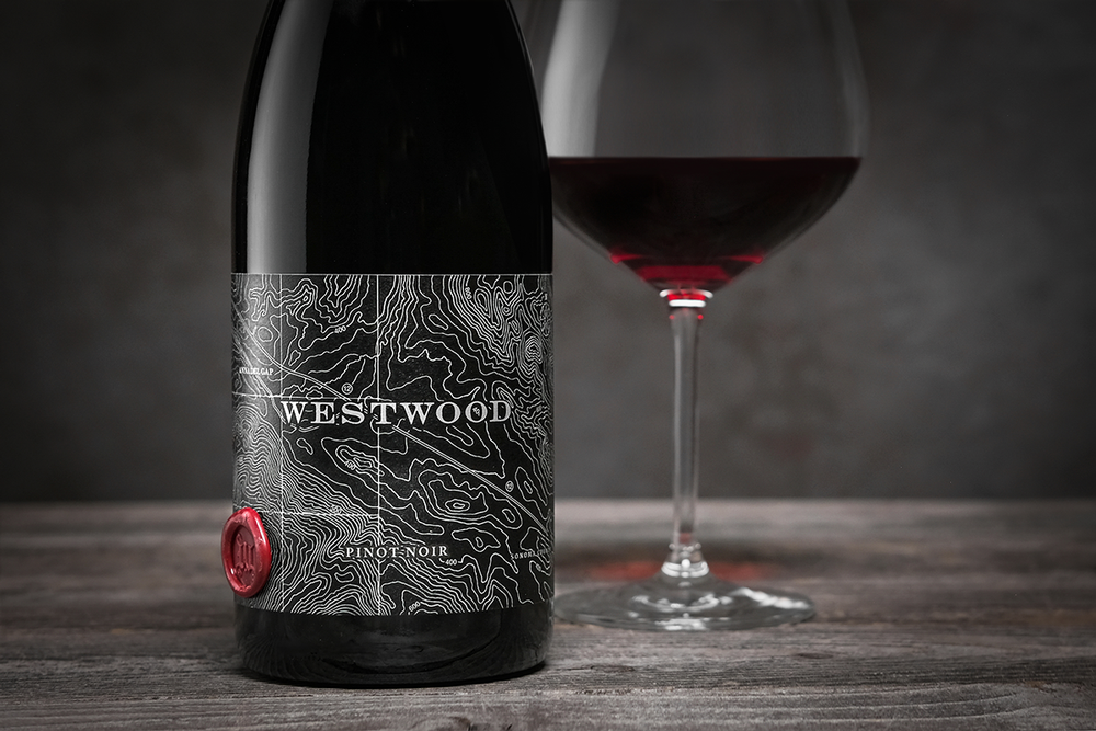 https://shop.westwoodwine.com/assets/images/products/pictures/Westwood_Sonoma_PinotNoir-QMVJKQ.png